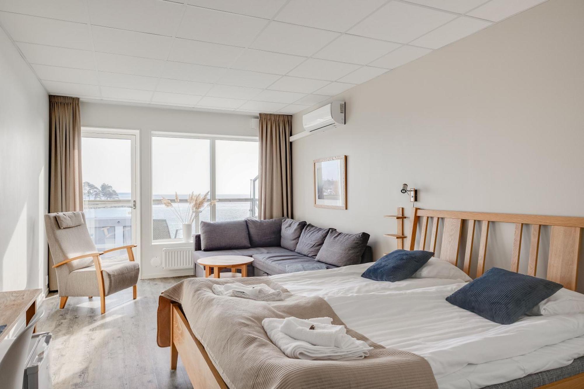 Hotell Hamnen Farjestaden Exterior photo