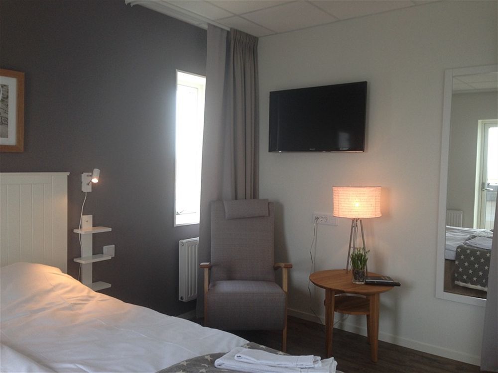 Hotell Hamnen Farjestaden Exterior photo